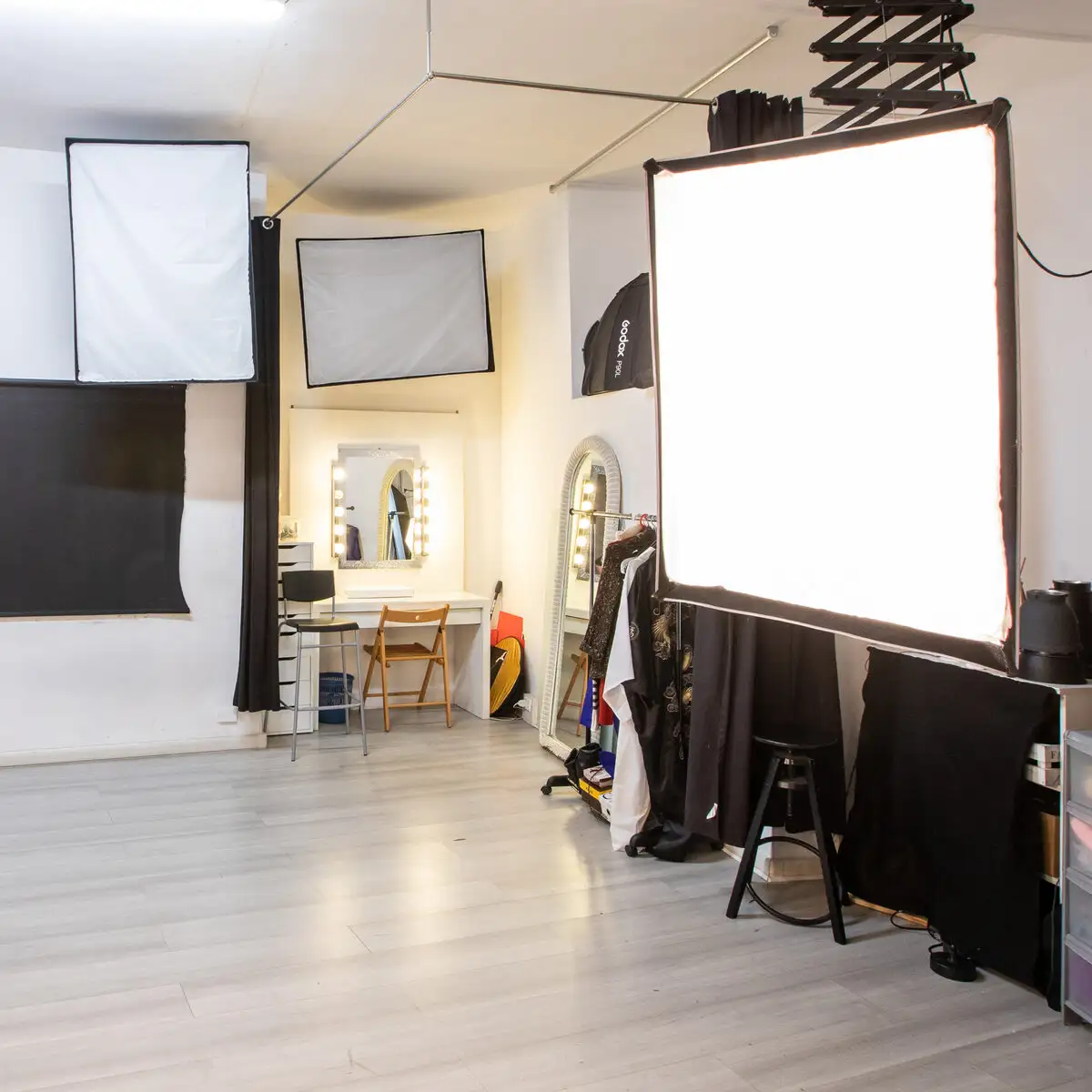 Sala di posa libera nello studio Bunnies Factory